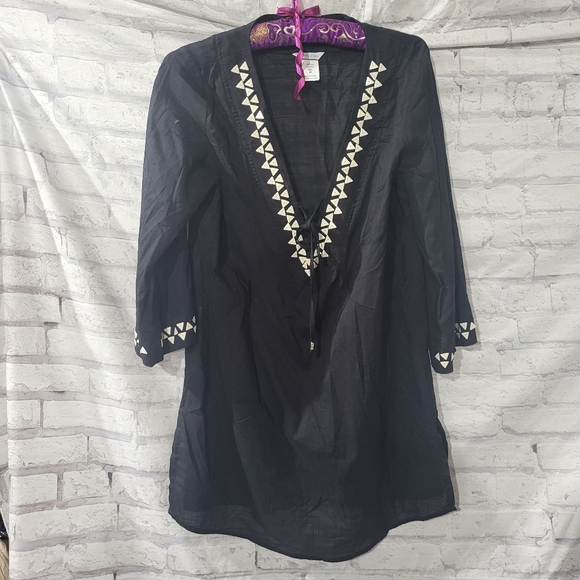Trina Turk Other - Trina Turk Black Tunic with White Triangle Accents Swim Cover Up